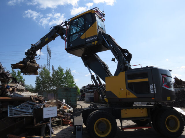 Volvo Mobil-Bagger EW200E