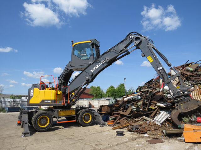 Volvo Mobil-Bagger EW200E